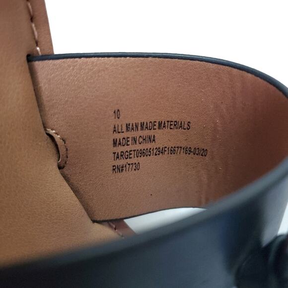 A New Day | Black Thong Sandals - Picture 6 of 10